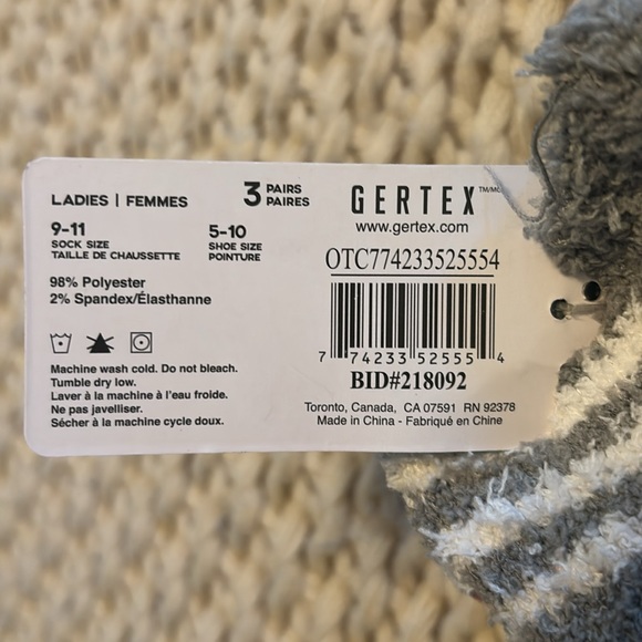 🆕 6 Pairs of Short Soft Fuzzy Socks Densely & CoWomen’s Size 9-11 - Picture 5 of 5